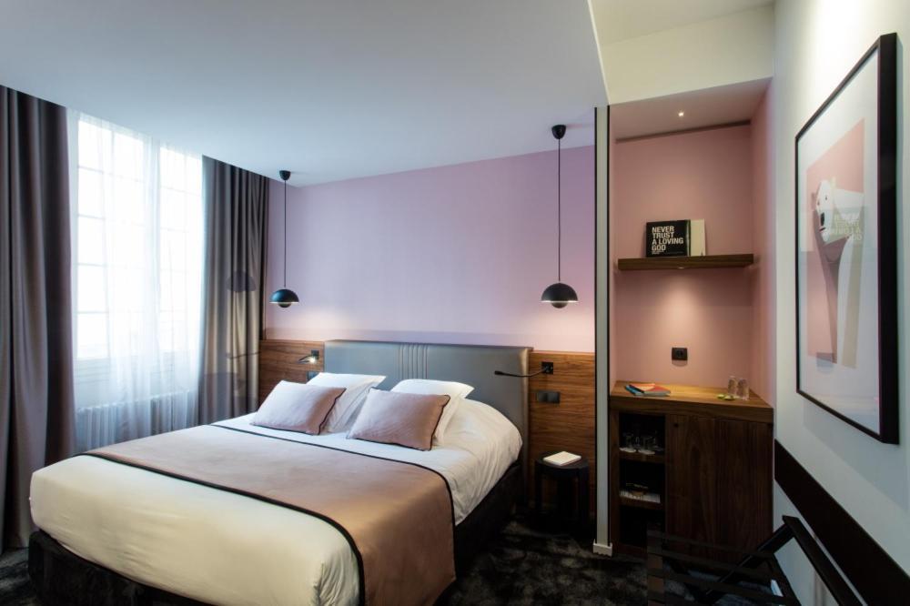 Du Rouge Hotel