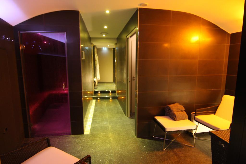 Du Rouge Hotel 4*